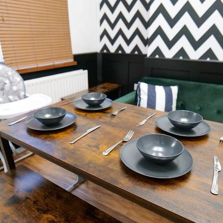 Broadway Belfast! Central Location! Sleeps 6! Exterior photo